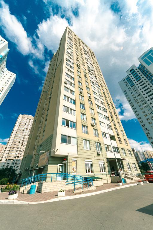 Apartment On Urlovskaya 23A Kiev Buitenkant foto