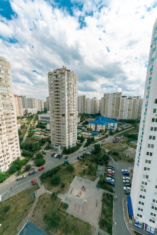 Apartment On Urlovskaya 23A Kiev Buitenkant foto